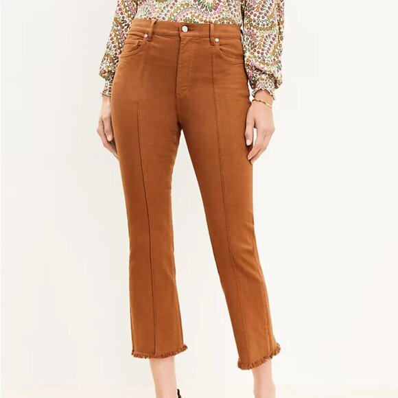 LOFT Pintucked Frayed High Rise Kick Crop Jeans in Cocoa Powder, Size 4 - Picture 1 of 14
